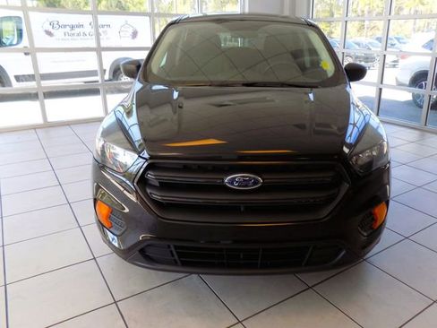 Used 2018 Ford Escape S image 2