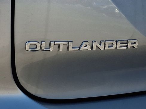New 2026 Mitsubishi Outlander SE AWD/4WD image 13