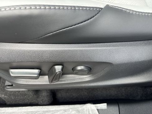 New 2026 Subaru Solterra AWD/4WD image 11