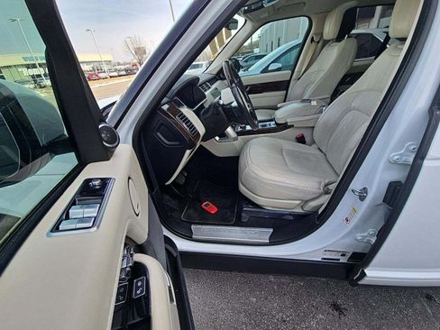 Used 2018 Land Rover Range Rover Supercharged image 24
