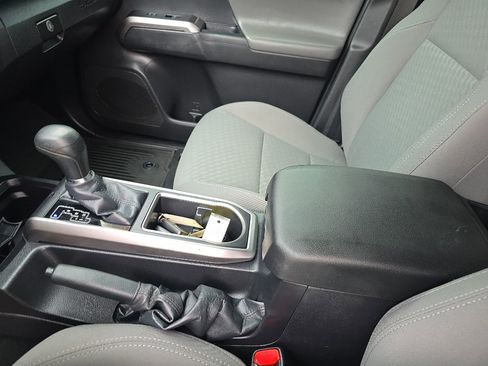 Used 2022 Toyota Tacoma SR5 image 29