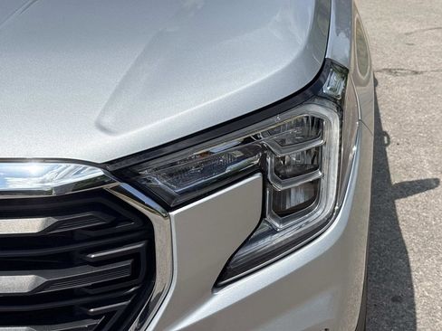 Certified 2022 GMC Terrain SLE w/ Driver Convenience Package AWD/4WD image 11