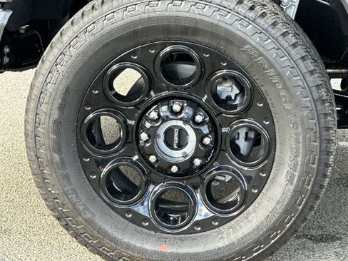 New 2026 Ford F350 Lariat w/ Black Appearance Package image 32