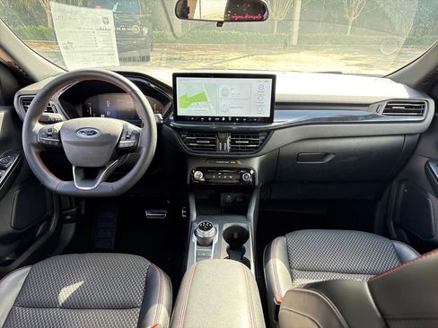 Used 2024 Ford Escape ST-Line w/ Tech Pack #1 image 7