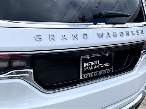 Used 2024 Jeep Grand Wagoneer L 4WD image 43