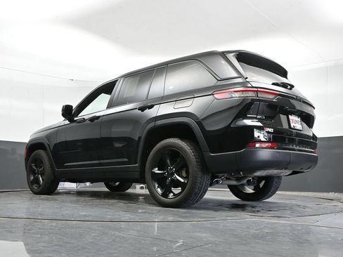 Used 2023 Jeep Grand Cherokee Altitude AWD/4WD image 46