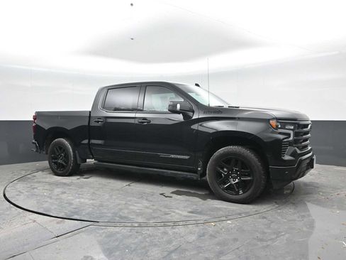 Used 2025 Chevrolet Silverado 1500 High Country w/ Midnight Edition AWD/4WD image 6