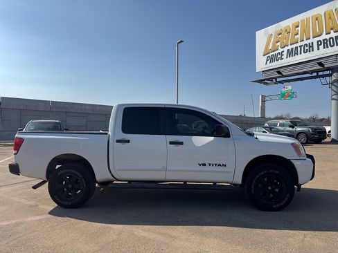 Used 2014 Nissan Titan SV w/ SV Value Truck Package image 18