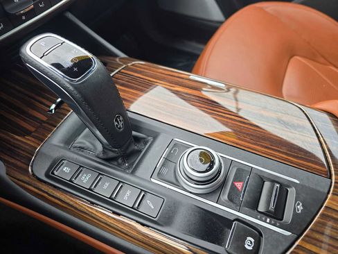 Used 2020 Maserati Levante S GranLusso image 32