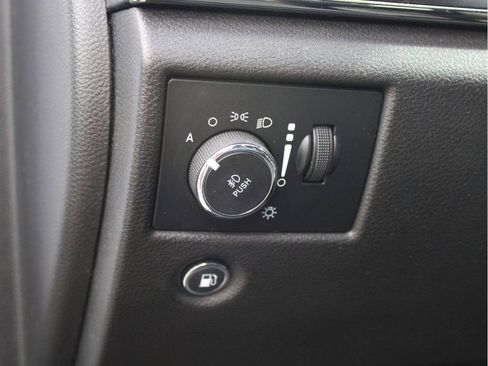 Used 2019 Jeep Grand Cherokee Limited X AWD/4WD image 15
