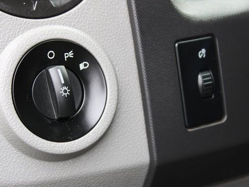 Used 2014 Ford E-350 and Econoline 350 Super Duty w/ Power Windows & Locks Group image 20