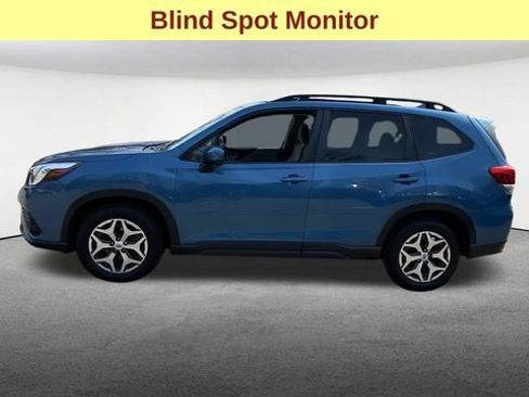 Certified 2023 Subaru Forester Premium image 5