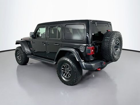 Used 2025 Jeep Wrangler Unlimited Rubicon AWD/4WD image 5