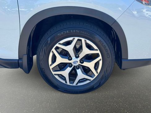 Used 2020 Subaru Forester Premium AWD/4WD image 8