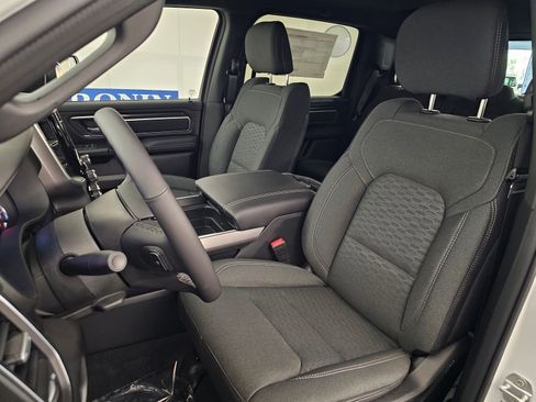 New 2026 RAM 1500 Big Horn AWD/4WD image 13