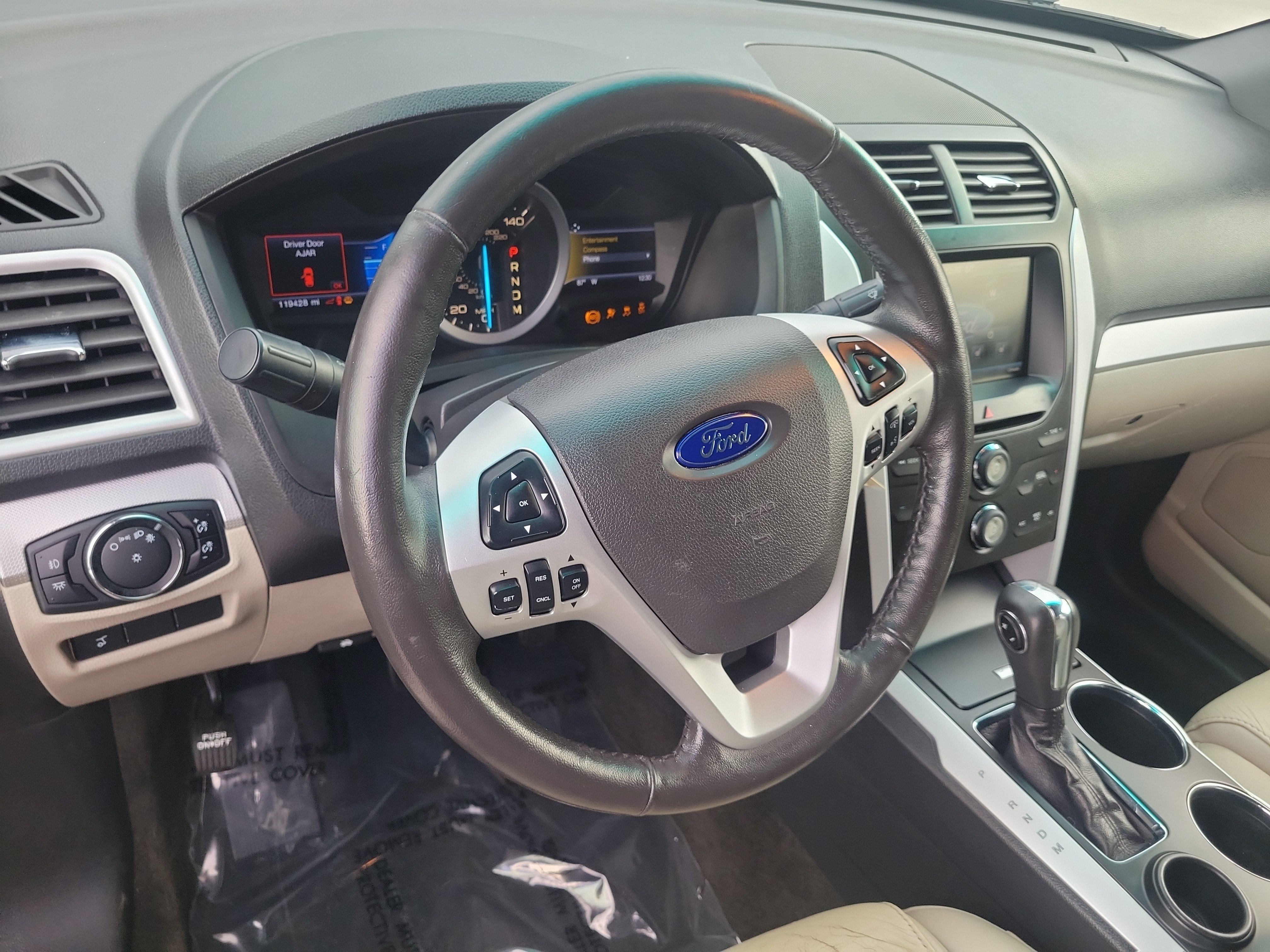 Used 2014 Ford Explorer XLT w/ Equipment Group 202A FWD image 15