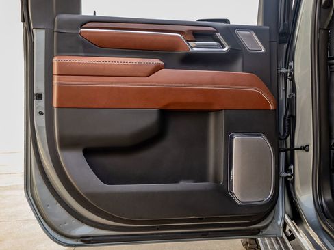 Used 2024 GMC Sierra 2500 Denali Ultimate image 38