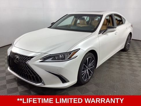 Used 2025 Lexus ES 350 w/ Premium Package FWD image 3