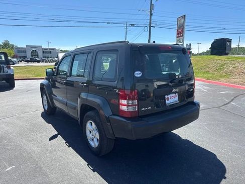 Used 2012 Jeep Liberty Sport w/ Driver Convenience Group AWD/4WD image 6