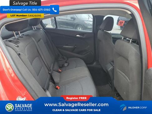 Used 2018 Chevrolet Cruze LT FWD image 13