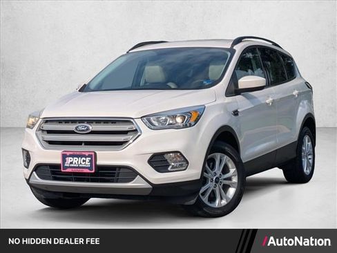 Used 2017 Ford Escape SE w/ SE Leather Comfort Package FWD image 1