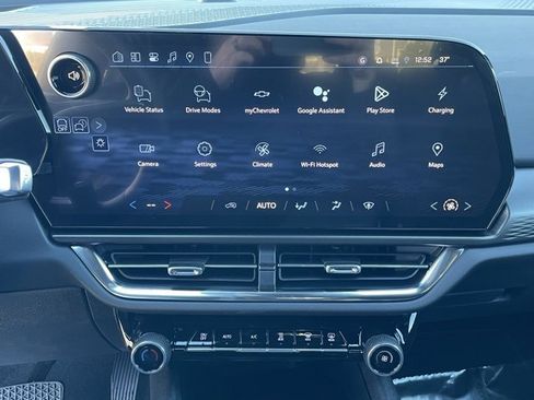 New 2026 Chevrolet Equinox EV LT image 21