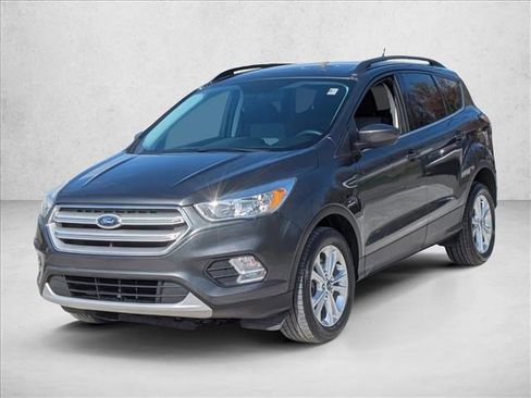 Used 2018 Ford Escape SE w/ SE Sync 3 Package AWD/4WD image 1