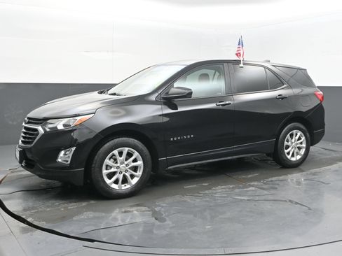 Used 2021 Chevrolet Equinox LS w/ LS Convenience Package FWD image 5
