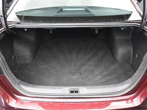 Used 2025 Nissan Altima 2.5 SV image 24