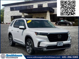 Used 2023 Honda Pilot Touring video 1