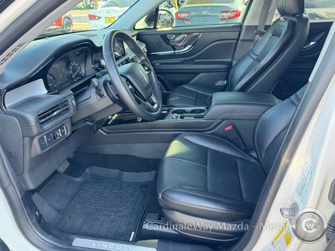 Used 2022 Lincoln Corsair AWD w/ Premium Package image 13
