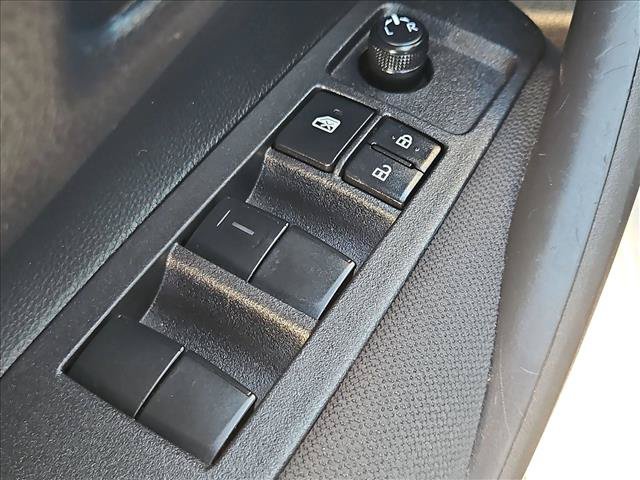Used 2025 Toyota Corolla LE FWD image 11