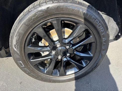 Used 2019 Jeep Grand Cherokee Altitude image 9