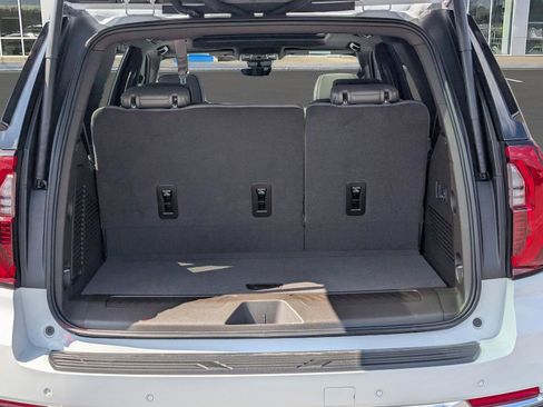 Used 2025 GMC Yukon Elevation w/ Technology Package image 10