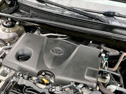 Used 2022 Toyota Camry SE FWD image 29