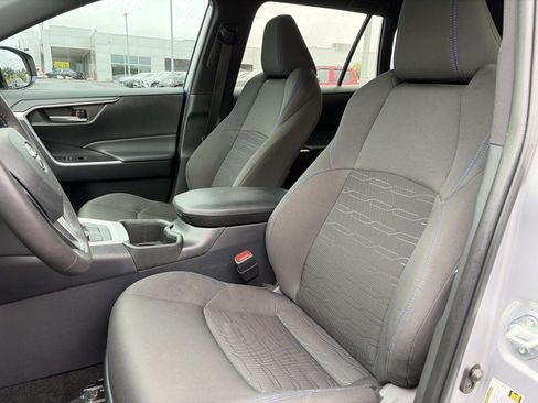 Used 2024 Toyota RAV4 SE AWD/4WD image 16