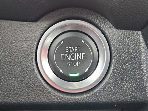 Used 2024 Chevrolet Traverse LS FWD image 17