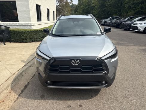 Used 2026 Toyota Corolla Cross XLE w/ Convenience Package FWD image 3