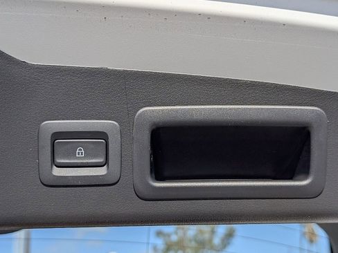 New 2026 MAZDA MAZDA3 Hatchback w/Premium Plus Pkg image 15