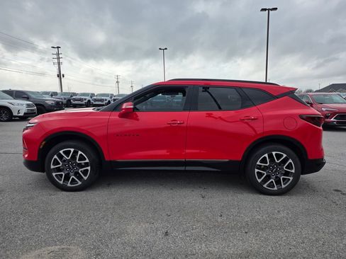 Used 2023 Chevrolet Blazer RS w/ Driver Confidence II Package image 4