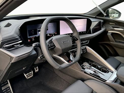 New 2026 Audi SQ5 Prestige AWD/4WD image 8