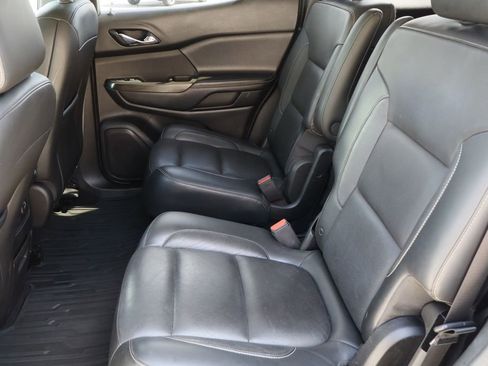 Used 2018 GMC Acadia SLT AWD/4WD image 25