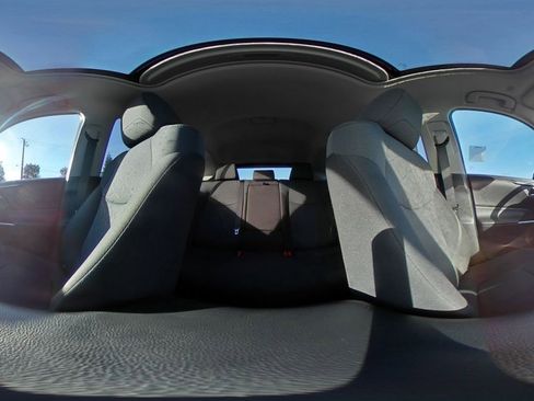 Used 2025 Toyota RAV4 XLE image 44