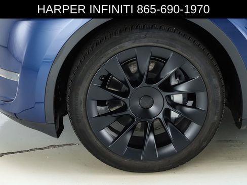 Used 2023 Tesla Model Y Long Range AWD/4WD image 5