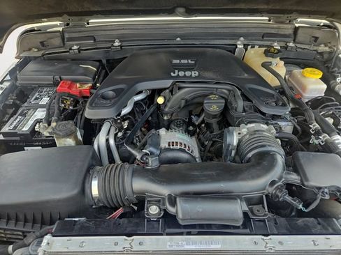 Used 2020 Jeep Wrangler Unlimited Sport S AWD/4WD image 31