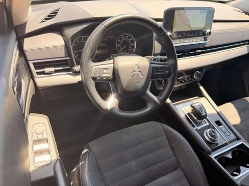 Used 2024 Mitsubishi Outlander SE AWD/4WD image 20