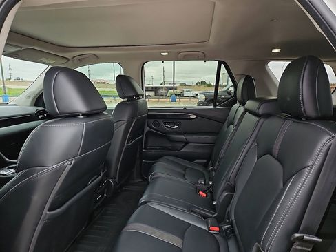 Used 2023 Honda Pilot Touring image 17
