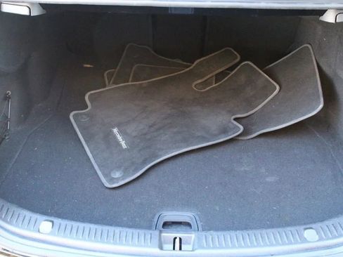 Used 2017 Mercedes-Benz E 300 4MATIC image 23