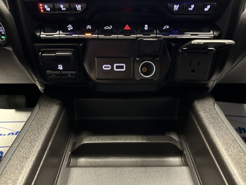 Used 2021 GMC Sierra 1500 SLT w/ SLT Premium Package image 14