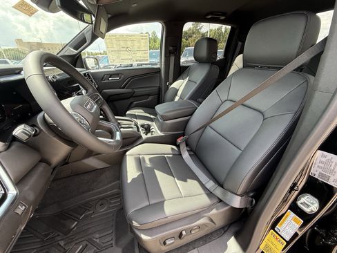 New 2026 GMC Canyon Elevation w/ Convenience Package image 17